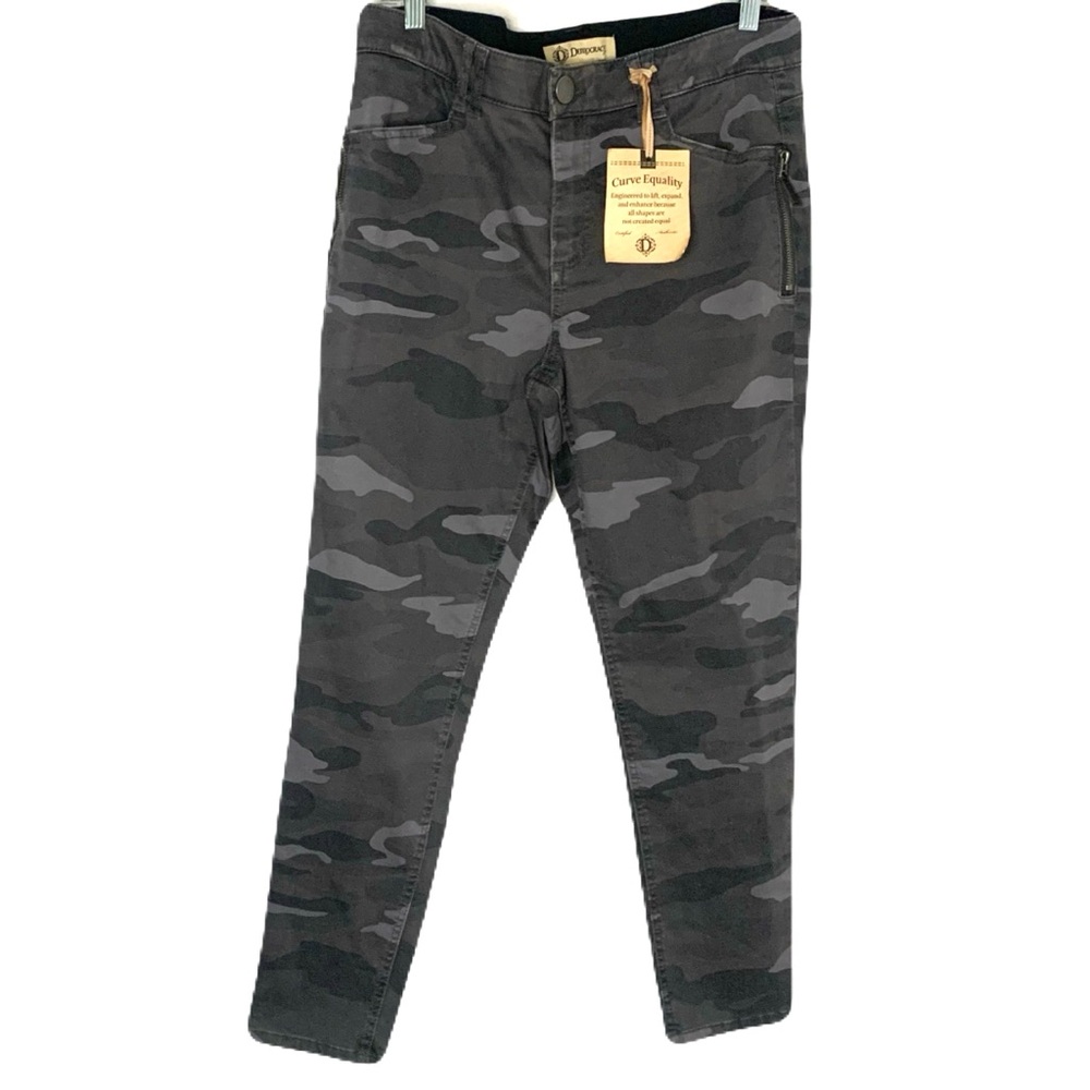 NWT Democracy 14 “Ab” Technology Freedom Ankle Slimming Gray Camouflage Pants